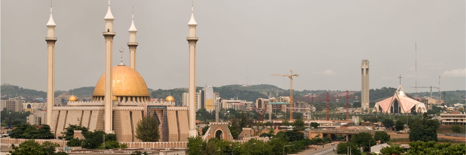 Voyagez avec Air Canada de Montréal vers Abuja (YUL - ABV) {price_modifier} à partir de **Flights.FromLowestPrice**