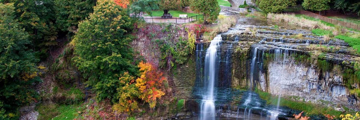 Voyagez avec Air Canada de Calgary vers Hamilton, ON (YYC - YHM) {price_modifier} à partir de **Flights.FromLowestPrice**