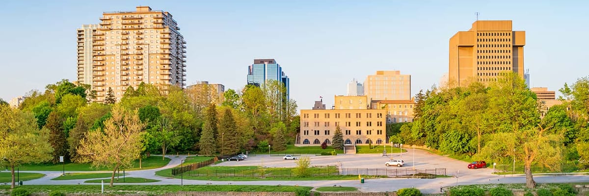 Voyagez avec Air Canada de Charlottetown vers London (YYG - YXU) {price_modifier} à partir de **Flights.FromLowestPrice**