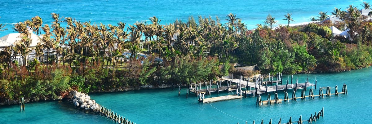 Voyagez avec Air Canada de Calgary vers Nassau (YYC - NAS) {price_modifier} à partir de **Flights.FromLowestPrice**